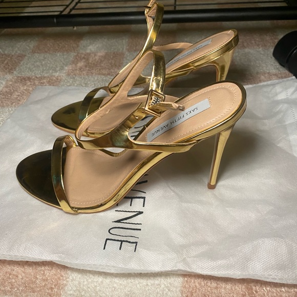 Women’s gold ankle strap stilleto sandal. - Picture 2 of 5